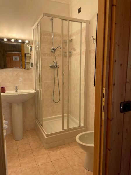 photo 12 Owner direct vacation rental Gressoney Saint Jean appartement Aosta Valley Aosta Province bathroom