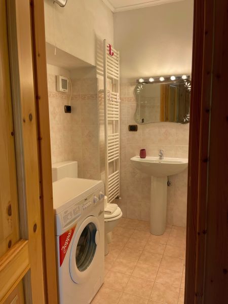 photo 13 Owner direct vacation rental Gressoney Saint Jean appartement Aosta Valley Aosta Province bathroom