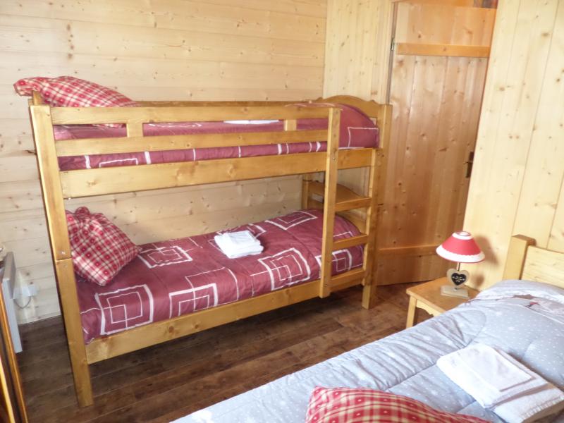 photo 7 Owner direct vacation rental Samons appartement Rhone-Alps Haute-Savoie bedroom