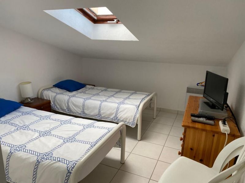 photo 10 Owner direct vacation rental Six Fours Les Plages appartement Provence-Alpes-Cte d'Azur Var bedroom 3