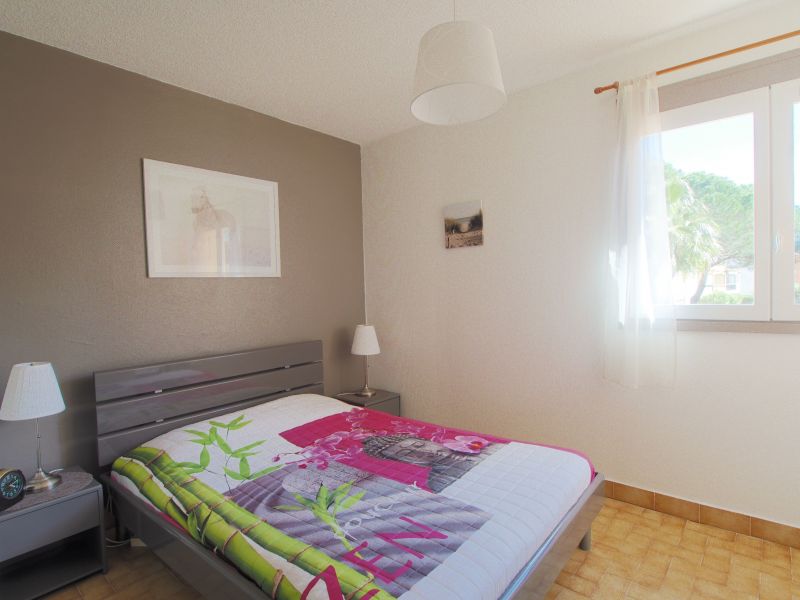 photo 7 Owner direct vacation rental Le Grau du Roi appartement Languedoc-Roussillon Gard bedroom 2