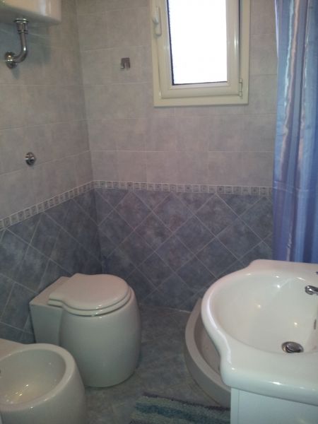 photo 7 Owner direct vacation rental Ugento - Torre San Giovanni appartement Puglia Lecce Province bathroom 2