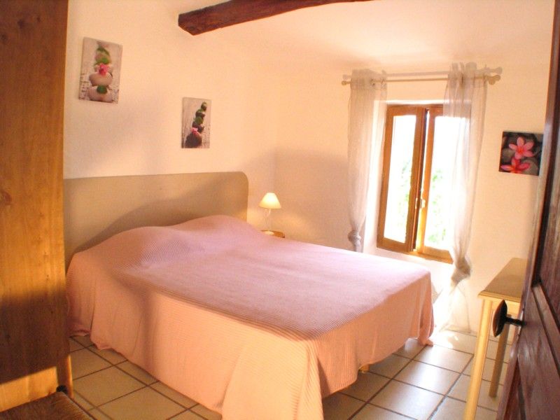 photo 2 Owner direct vacation rental Apt gite Provence-Alpes-Cte d'Azur Vaucluse bedroom 1