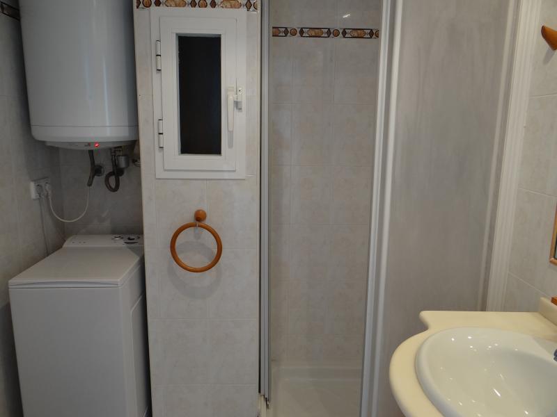 photo 19 Owner direct vacation rental Pescola appartement Valencian Community Castelln (province of) Washing facilities