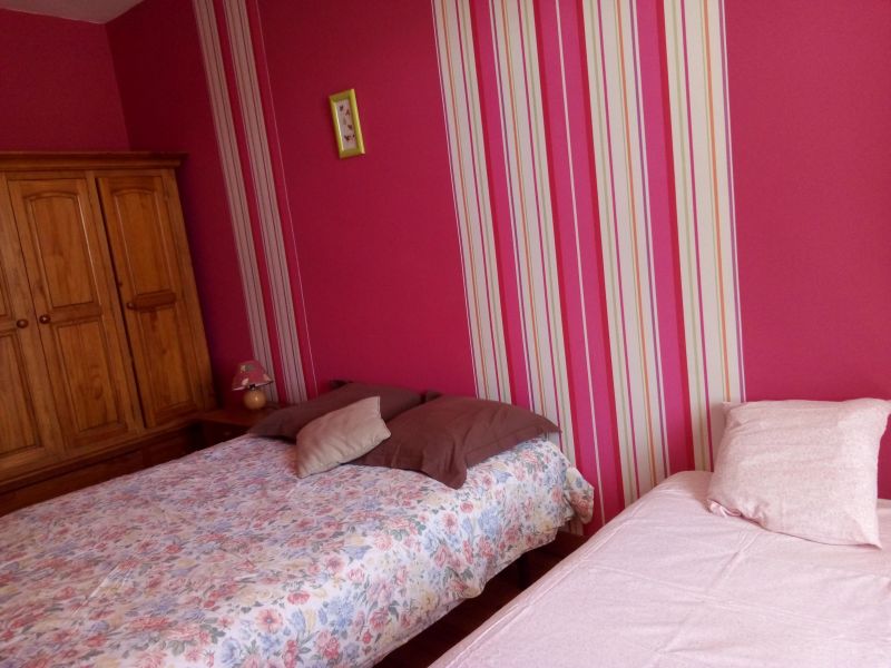 photo 4 Owner direct vacation rental Dinan gite Brittany Ctes d'Armor bedroom 2