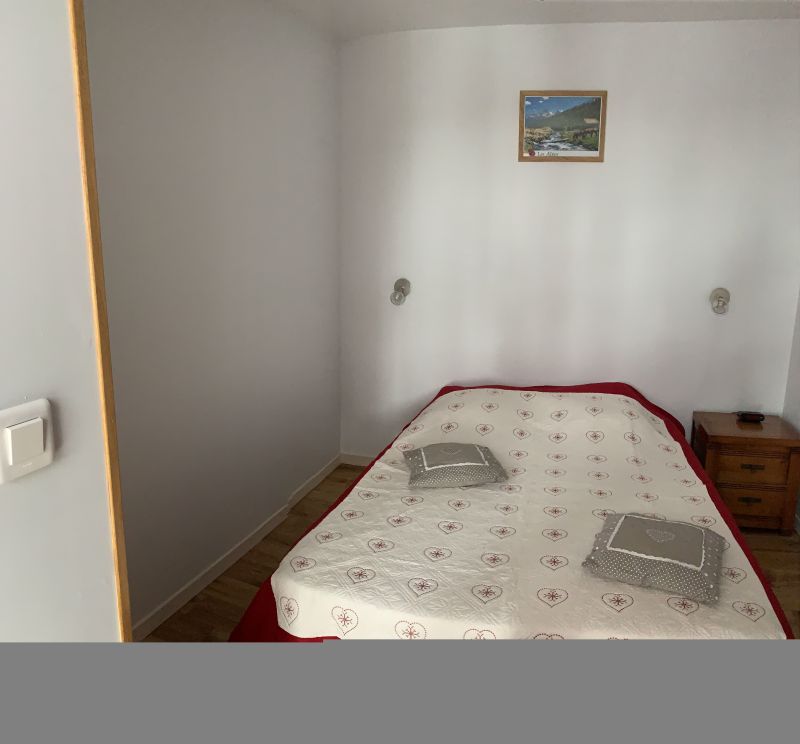 photo 4 Owner direct vacation rental Vars appartement Provence-Alpes-Cte d'Azur Hautes-Alpes bedroom 2