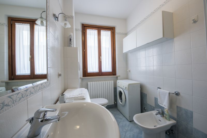 photo 14 Owner direct vacation rental Marotta appartement Marche Pesaro Urbino Province bathroom