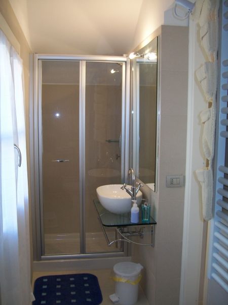 photo 17 Owner direct vacation rental La Spezia appartement Liguria La Spezia Province bathroom