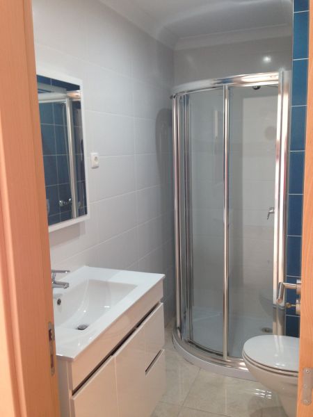 photo 3 Owner direct vacation rental Portimo appartement Algarve  bathroom