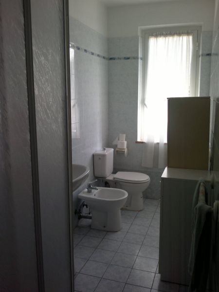 photo 6 Owner direct vacation rental San Vincenzo appartement Tuscany Livorno Province bathroom