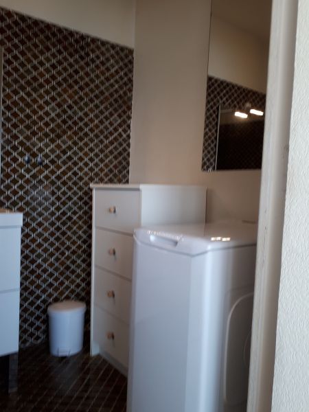 photo 15 Owner direct vacation rental Port Camargue maison Languedoc-Roussillon Gard bathroom