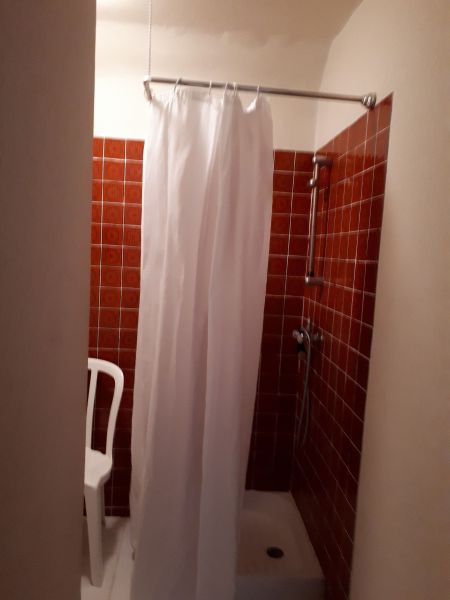 photo 20 Owner direct vacation rental Port Camargue maison Languedoc-Roussillon Gard Washing facilities 1