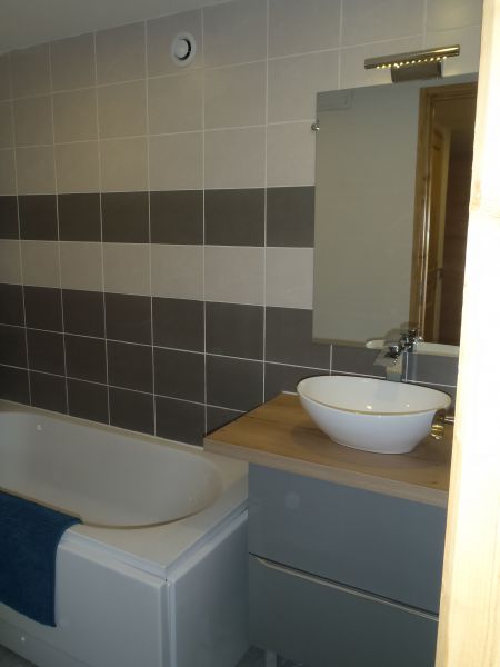 photo 13 Owner direct vacation rental La Plagne chalet Rhone-Alps Savoie bathroom