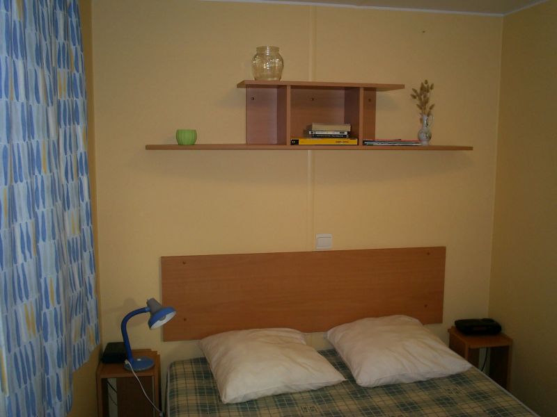 photo 10 Owner direct vacation rental La Cotinire mobilhome Poitou-Charentes Charente-Maritime bedroom 1