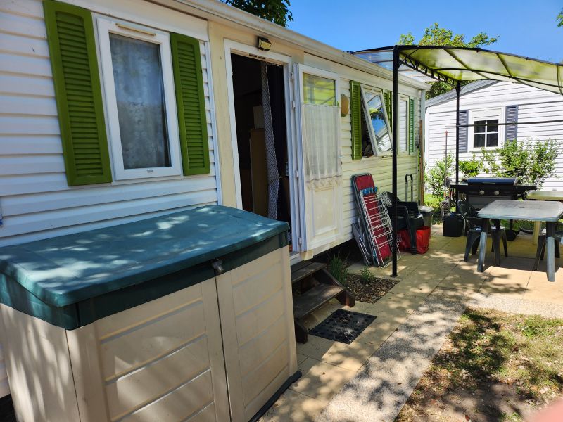 photo 0 Owner direct vacation rental La Cotinire mobilhome Poitou-Charentes Charente-Maritime Outside view