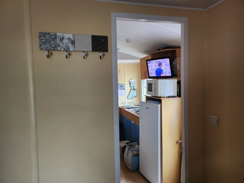 photo 12 Owner direct vacation rental La Cotinire mobilhome Poitou-Charentes Charente-Maritime bedroom 1