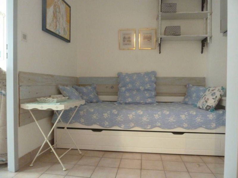 photo 5 Owner direct vacation rental Saint Martin de R appartement Poitou-Charentes Charente-Maritime bedroom