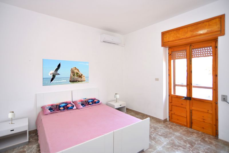 photo 9 Owner direct vacation rental Marina di Mancaversa appartement   bedroom 3