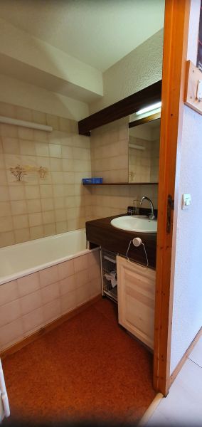 photo 19 Owner direct vacation rental Mribel appartement Rhone-Alps Savoie bathroom