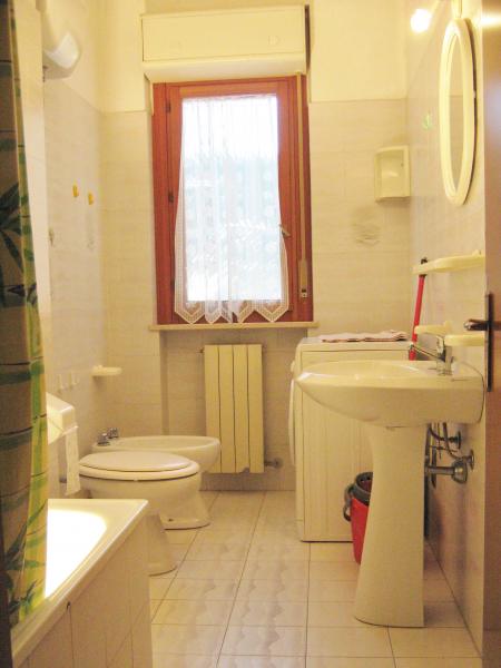 photo 7 Owner direct vacation rental Tortoreto appartement Abruzzo Teramo Province bathroom