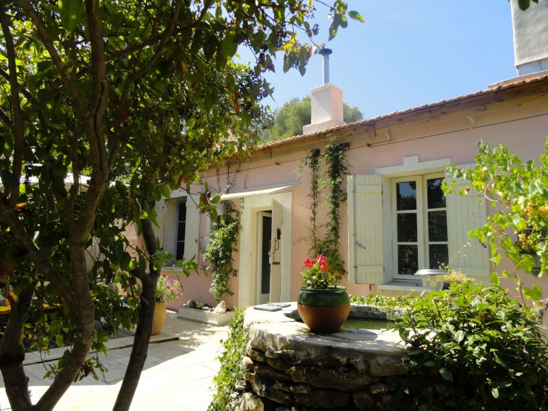 photo 0 Owner direct vacation rental La Seyne sur Mer maison Provence-Alpes-Cte d'Azur Var Hall