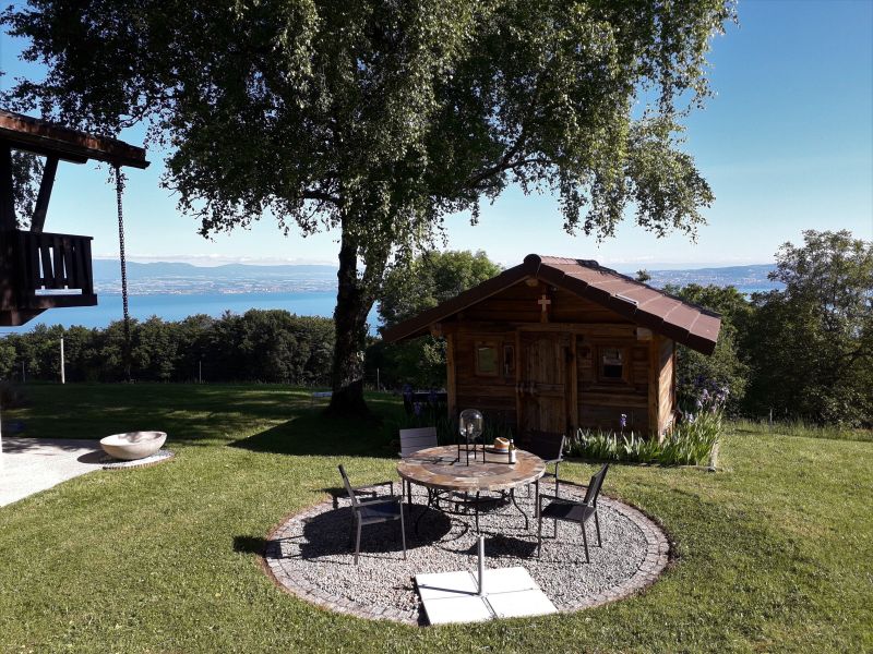 photo 3 Owner direct vacation rental Evian les Bains appartement Rhone-Alps Haute-Savoie Outside view