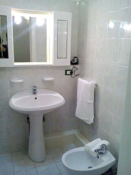 photo 20 Owner direct vacation rental Torre Vado appartement Puglia Lecce Province bathroom