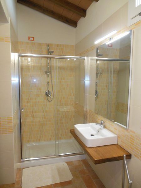 photo 11 Owner direct vacation rental Rio Marina maison Tuscany Elba Island bathroom 2