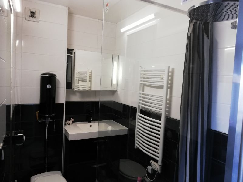 photo 11 Owner direct vacation rental Frjus studio Provence-Alpes-Cte d'Azur Var Washing facilities