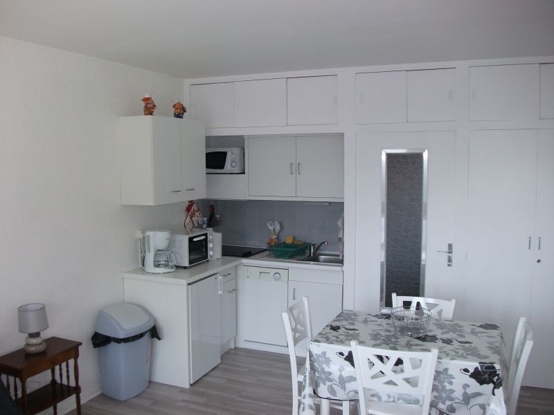 photo 6 Owner direct vacation rental Gourette studio Aquitaine Pyrnes-Atlantiques Kitchenette