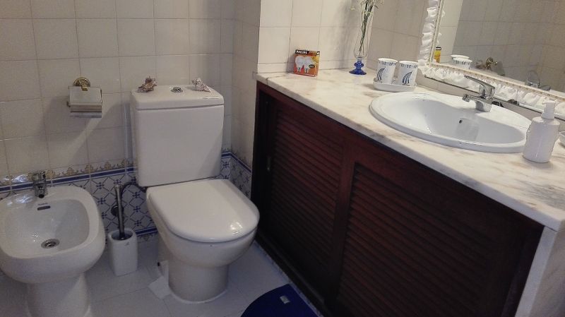 photo 13 Owner direct vacation rental Albufeira appartement Algarve  bathroom