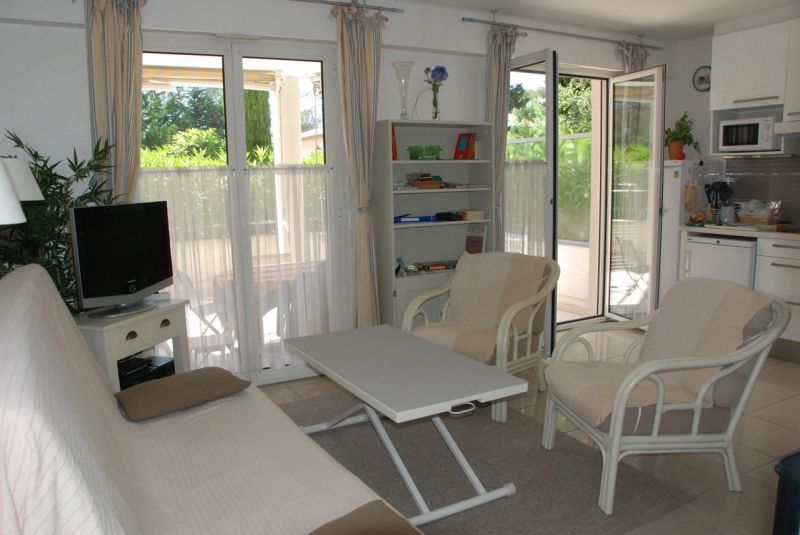 photo 5 Owner direct vacation rental Saint Raphael appartement Provence-Alpes-Cte d'Azur Var Living room