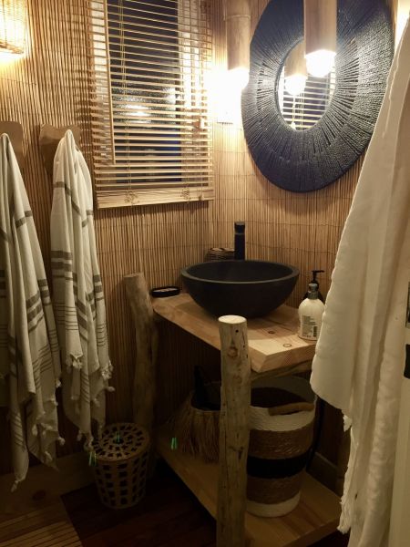 photo 23 Owner direct vacation rental Saint Tropez mobilhome Provence-Alpes-Cte d'Azur Var bathroom