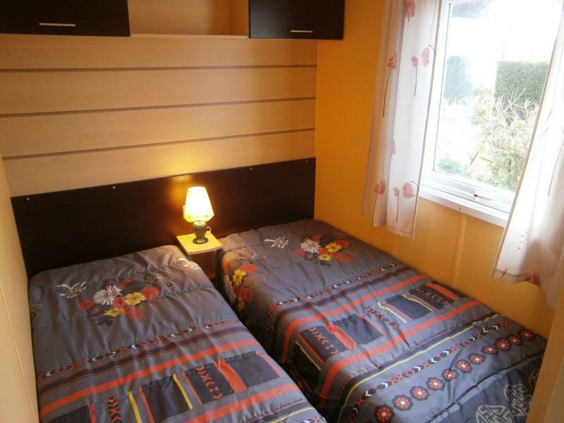 photo 8 Owner direct vacation rental Les Mathes mobilhome Poitou-Charentes Charente-Maritime bedroom 2