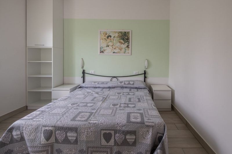 photo 4 Owner direct vacation rental Sirmione appartement   bedroom 2