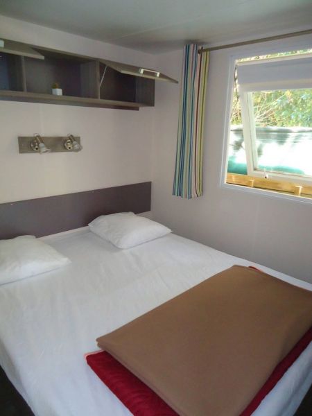 photo 4 Owner direct vacation rental Dolus d'Olron mobilhome Poitou-Charentes Charente-Maritime bedroom 1