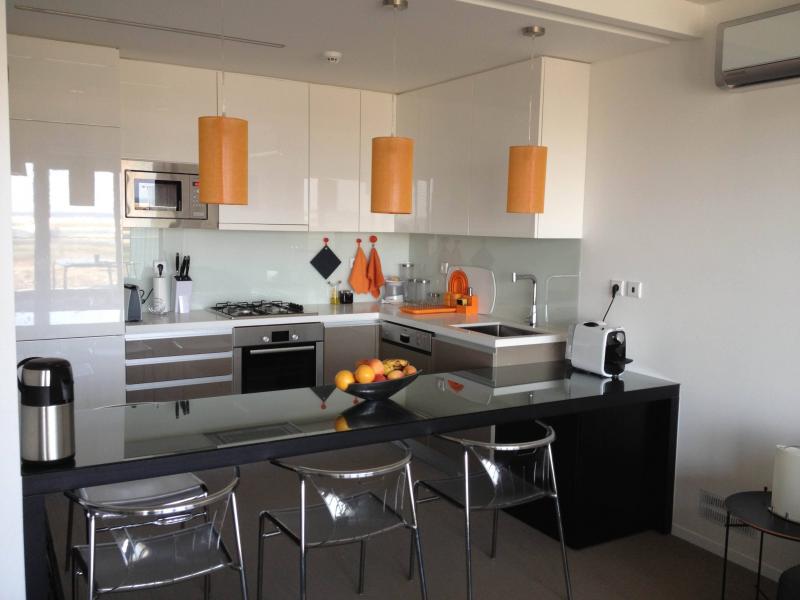 photo 3 Owner direct vacation rental Olho appartement Algarve  Open-plan kitchen