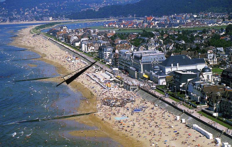 photo 1 Owner direct vacation rental Cabourg appartement Basse-Normandie Calvados Outside view