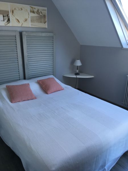 photo 15 Owner direct vacation rental Luc sur Mer appartement Basse-Normandie Calvados bedroom 1