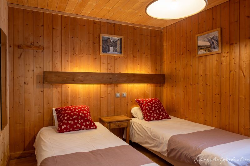 photo 12 Owner direct vacation rental Les 2 Alpes chalet Rhone-Alps Isre bedroom 7