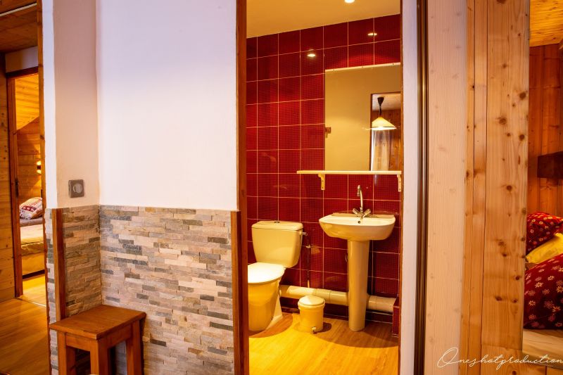 photo 13 Owner direct vacation rental Les 2 Alpes chalet Rhone-Alps Isre Washing facilities 1