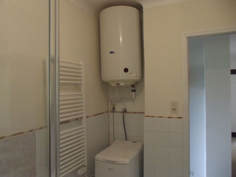 photo 15 Owner direct vacation rental Sanary-sur-Mer appartement Provence-Alpes-Cte d'Azur Var Washing facilities