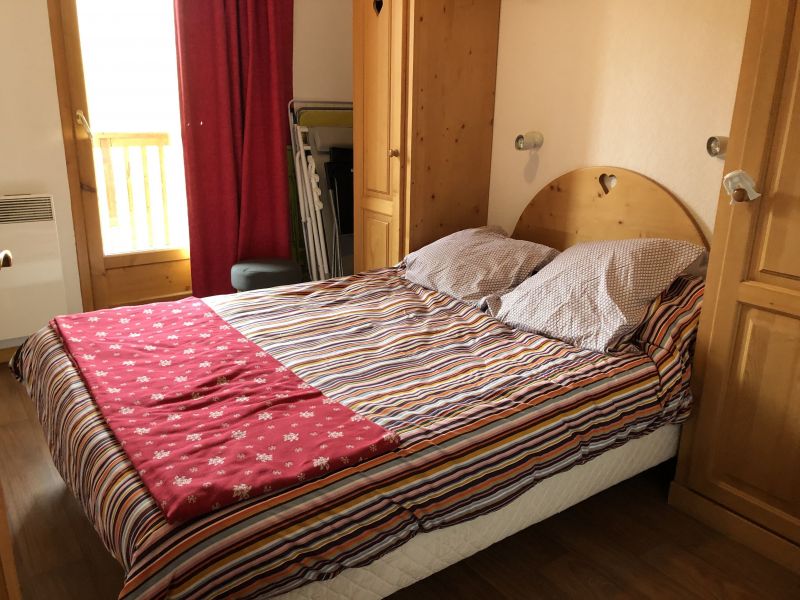 photo 12 Owner direct vacation rental Vars appartement Provence-Alpes-Cte d'Azur Hautes-Alpes bedroom 1