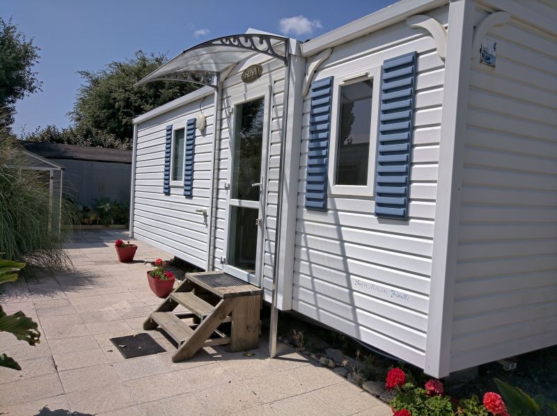 photo 21 Owner direct vacation rental La Cotinire mobilhome Poitou-Charentes Charente-Maritime Outside view