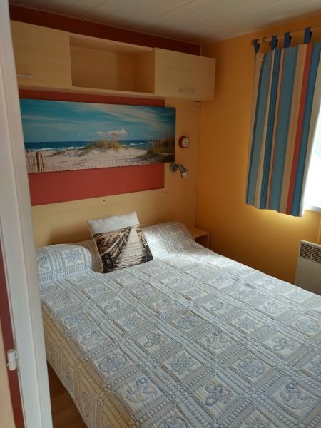 photo 7 Owner direct vacation rental La Cotinire mobilhome Poitou-Charentes Charente-Maritime bedroom 1