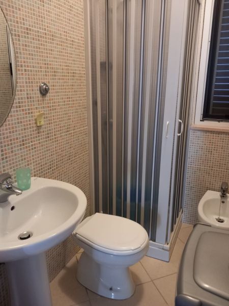 photo 6 Owner direct vacation rental Gargano appartement Puglia Foggia Province bathroom