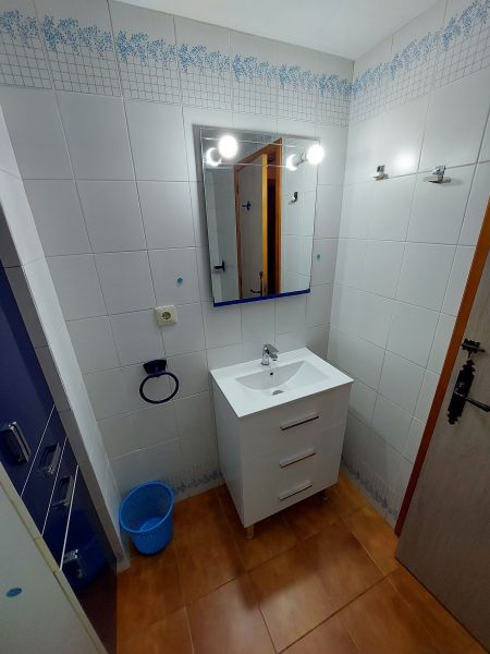 photo 13 Owner direct vacation rental El Campello appartement Valencian Community Alicante (province of) bathroom