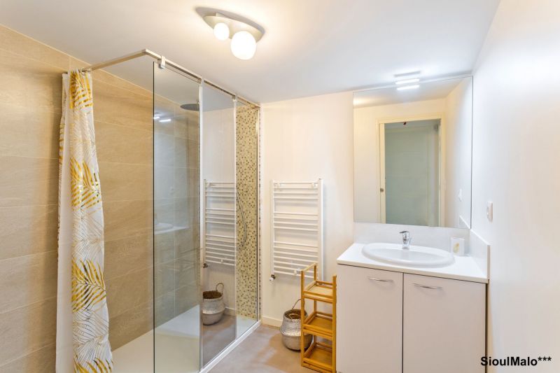 photo 17 Owner direct vacation rental Saint Malo gite Brittany Ille et Vilaine bathroom
