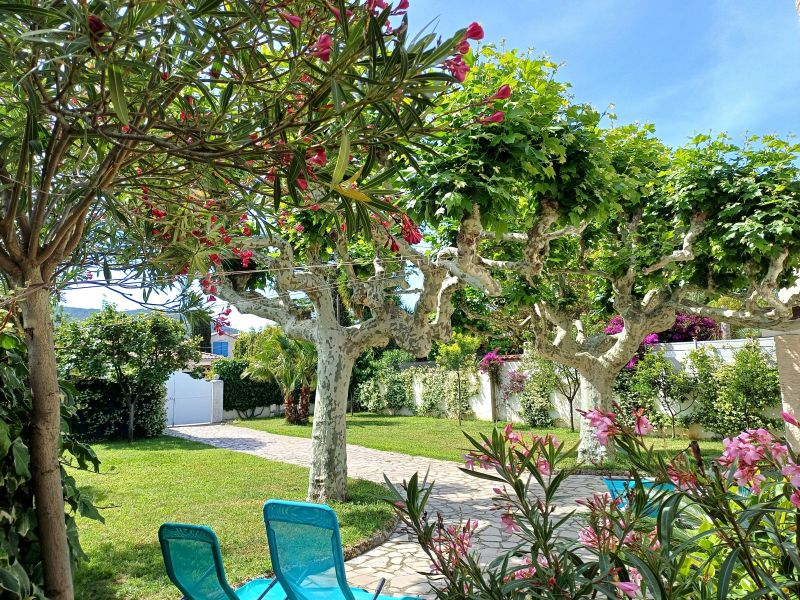 photo 2 Owner direct vacation rental Saint Cyr sur Mer villa Provence-Alpes-Cte d'Azur Var Garden
