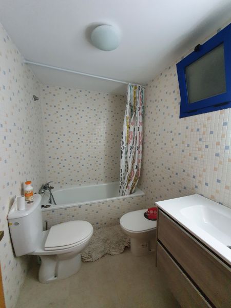 photo 8 Owner direct vacation rental Pescola appartement Valencian Community Castelln (province of) bathroom 1